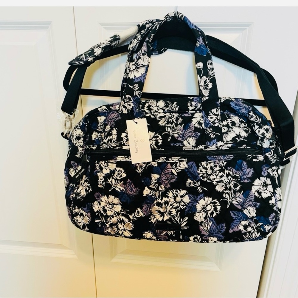Vera Bradley Compact Traveler Bag 
In Frosted Floral (Retired Color)